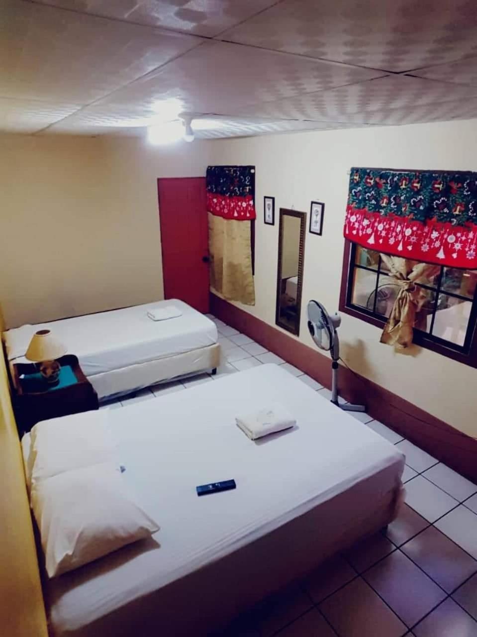 Hostal Leyendas León 외부 사진