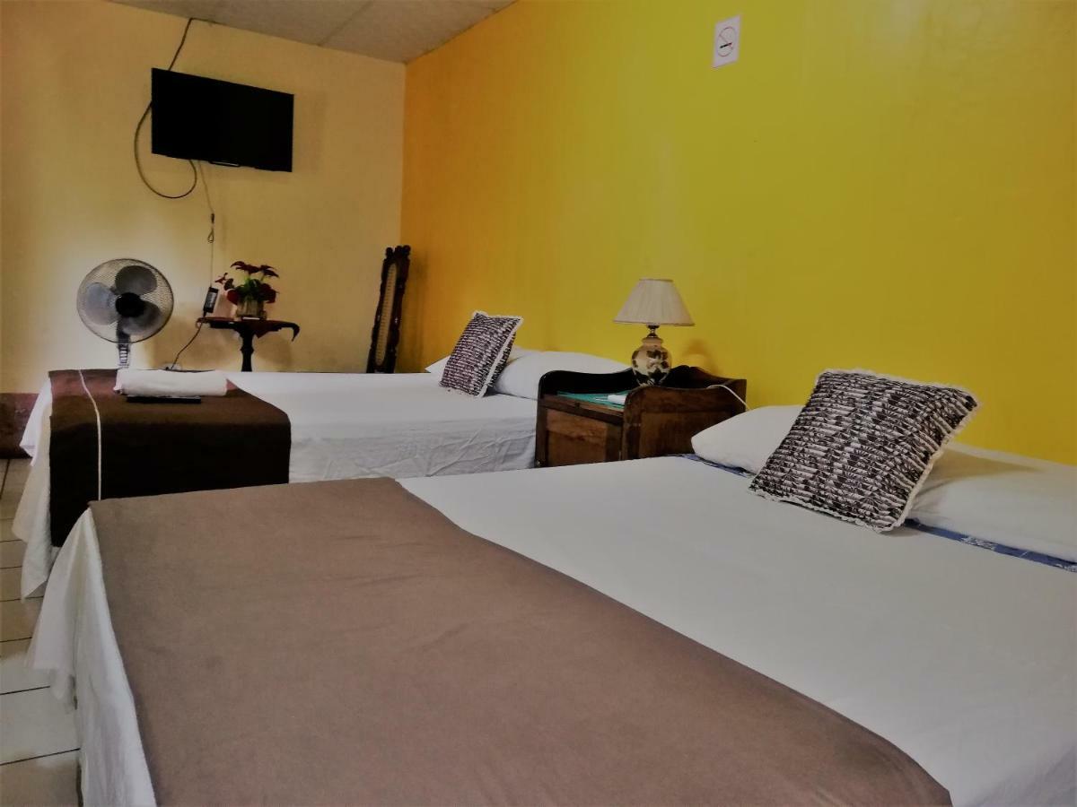 Hostal Leyendas León 외부 사진
